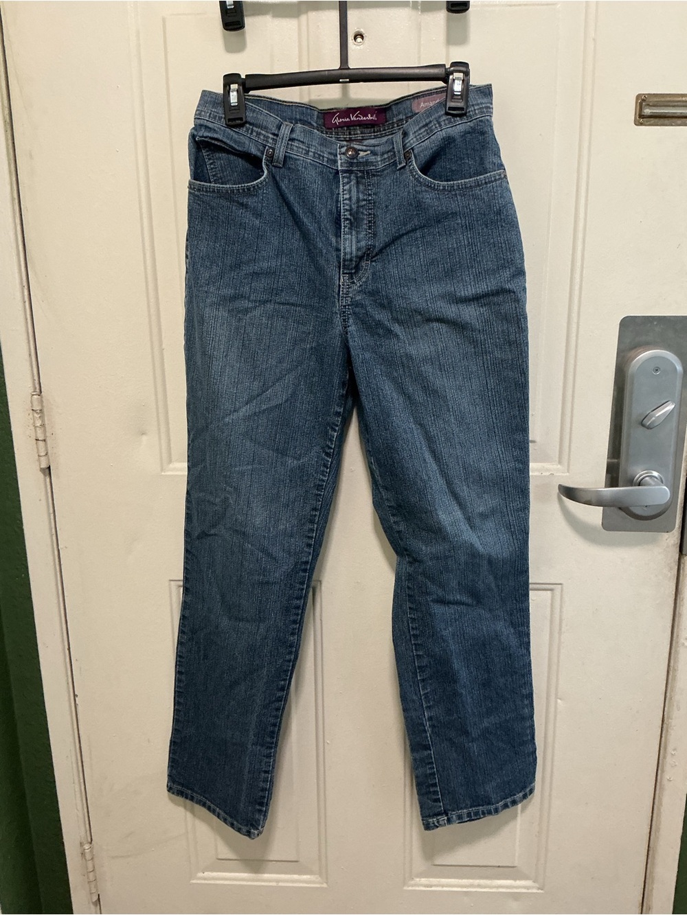 Gloria Vanderbilt Women's Straight Leg Jeans - Medium Blue Denim